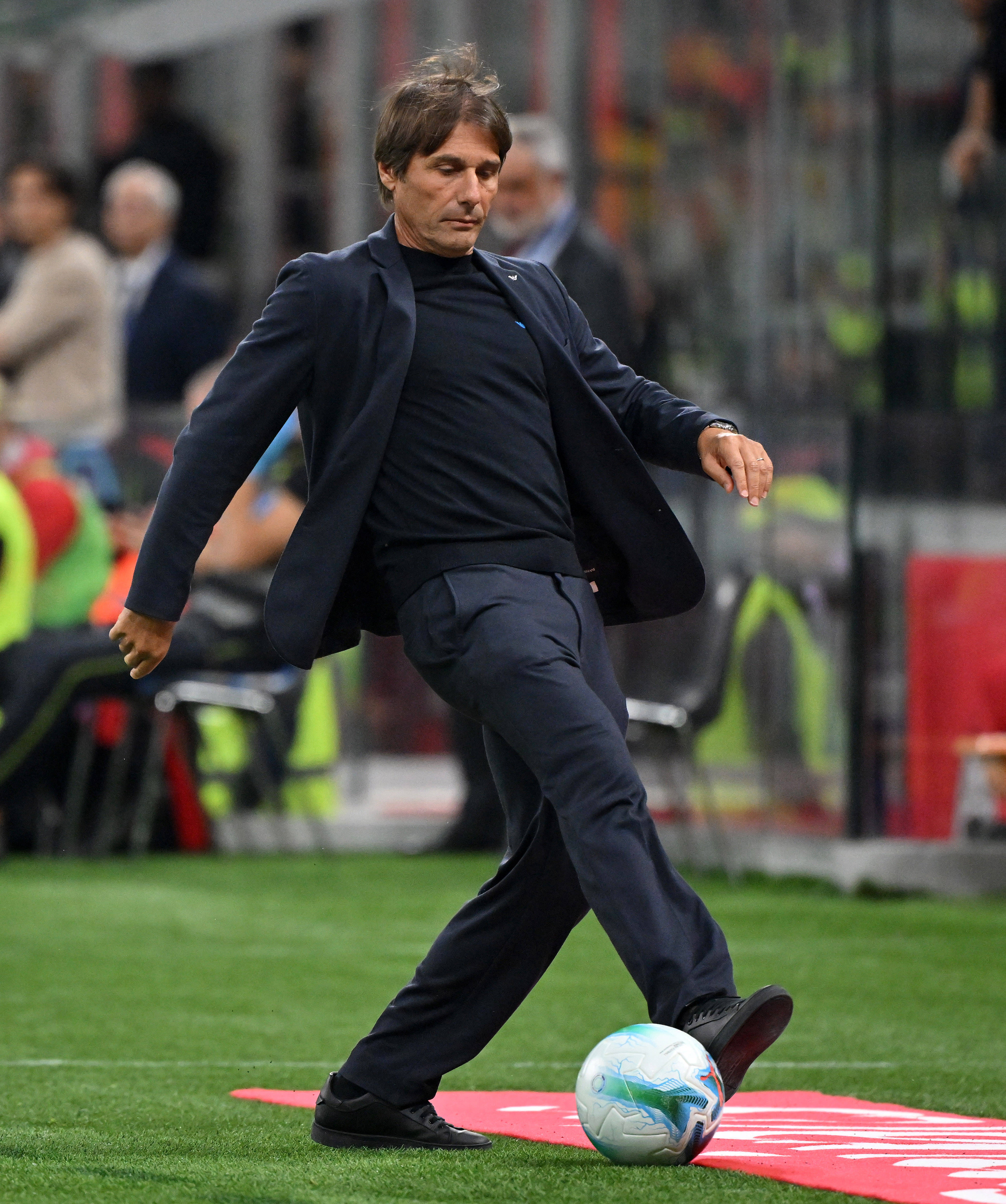 关于AC米兰豪胜那不勒斯,保持不败势头的信息 关于AC米兰豪胜那不勒斯,保持不败势头的信息