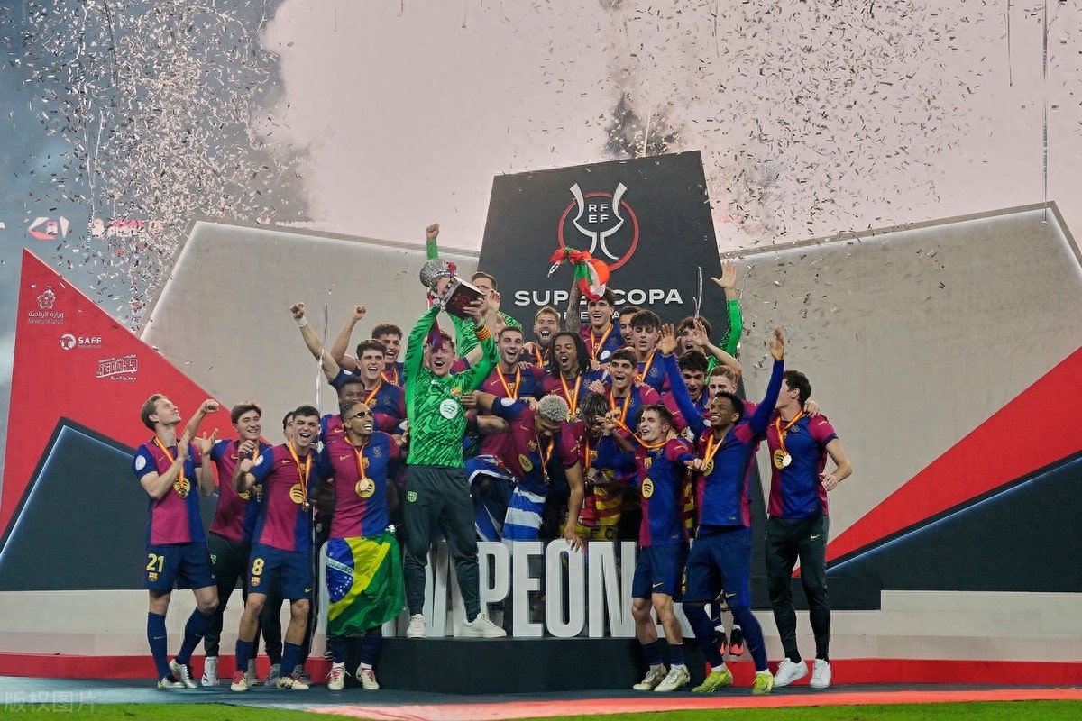 皇家马德里横扫巴塞罗那,豪取三分! 皇家马德里横扫巴塞罗那,豪取三分!